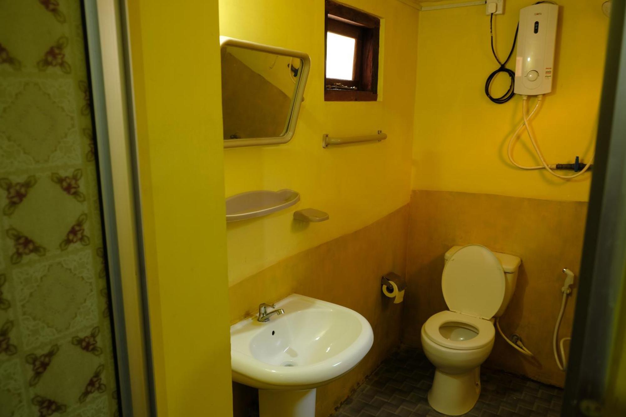 Menaka Homestay タンガラ エクステリア 写真