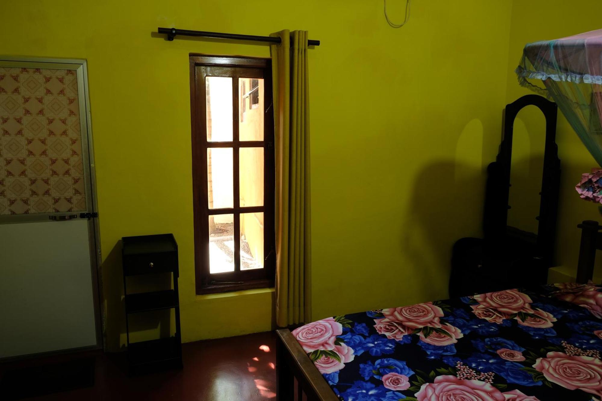 Menaka Homestay タンガラ エクステリア 写真