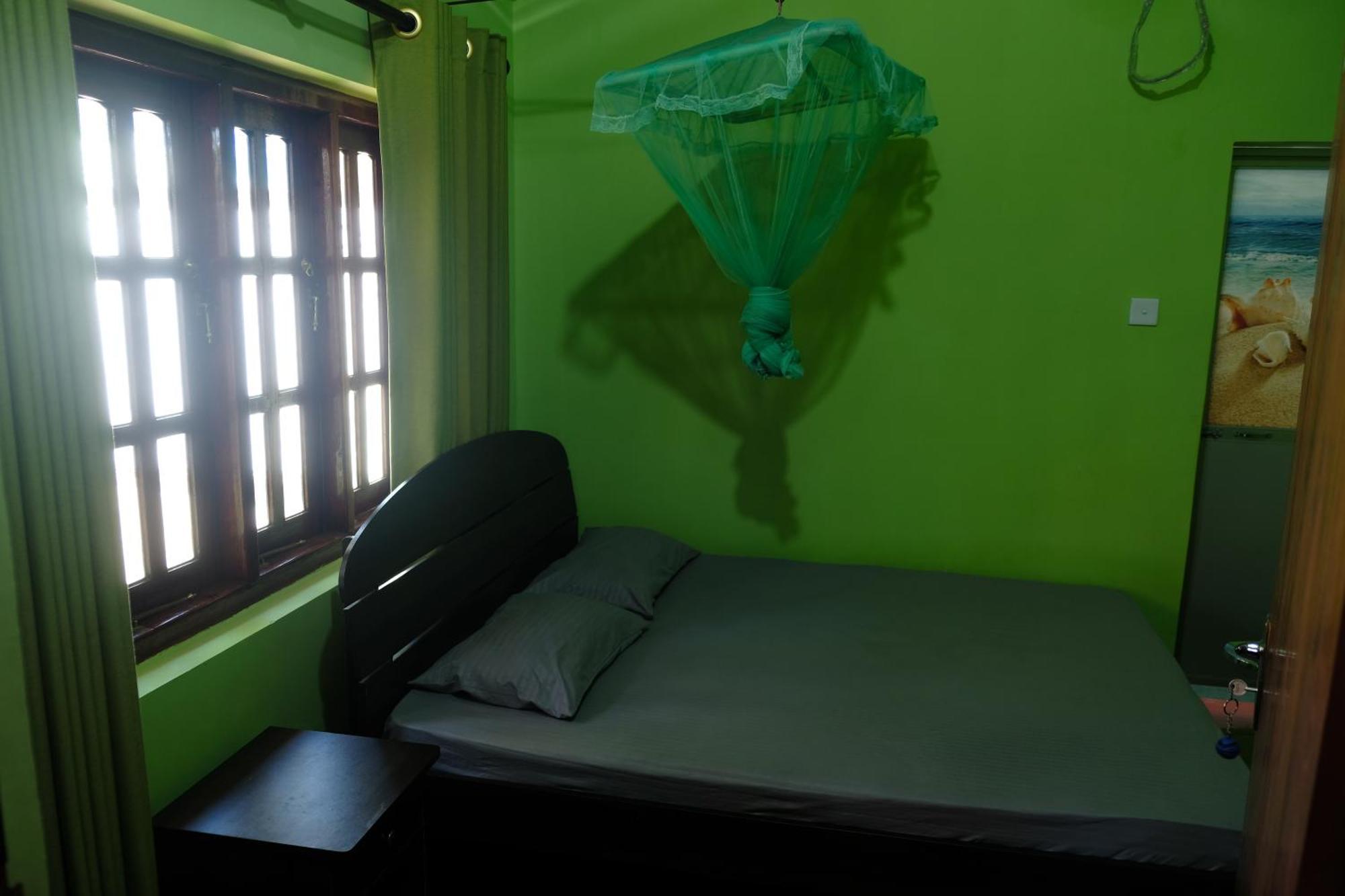 Menaka Homestay タンガラ エクステリア 写真